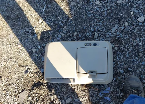 2005 Chevrolet Tahoe Lt z USA, uszkodzony, nr VIN 1GNEK13T05R106826